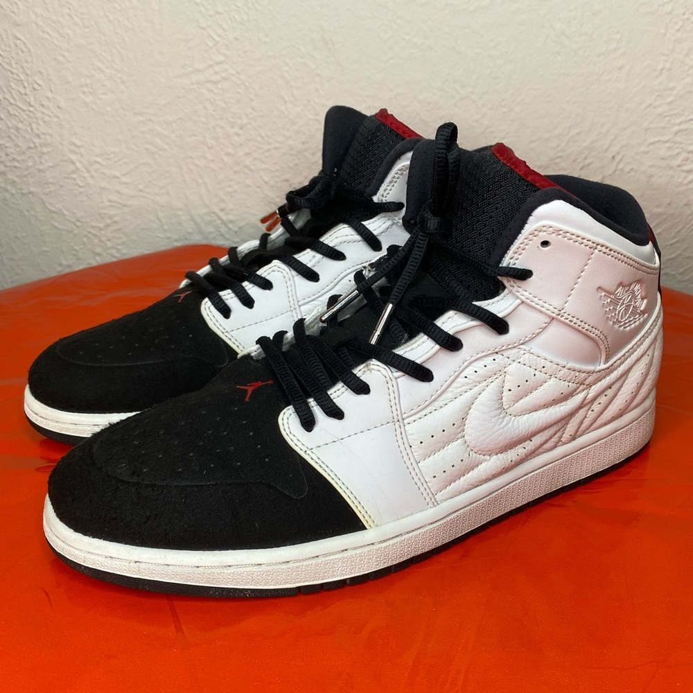 Air Jordan 1 Retro 99